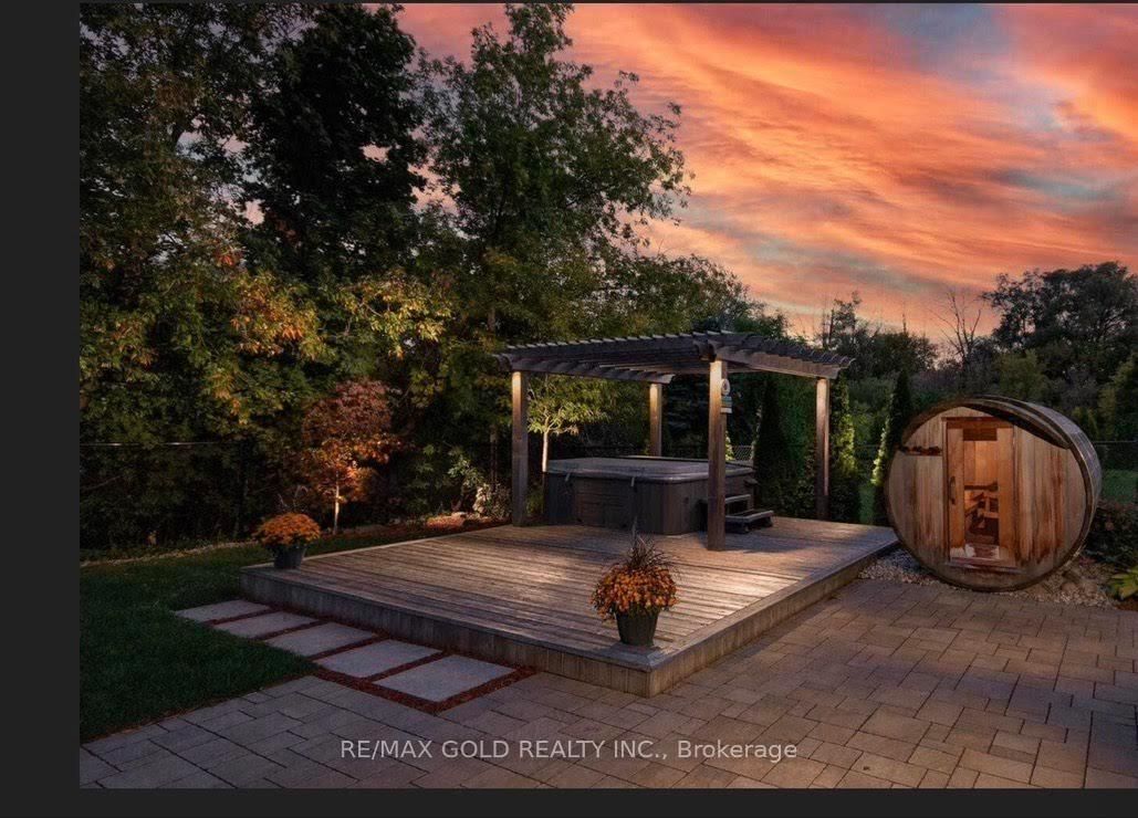 Detached House for sale at 59 Royce Avenue, Brampton, Ontario, L6Y 1J8 - Downtown Brampton - MLS: W12956838