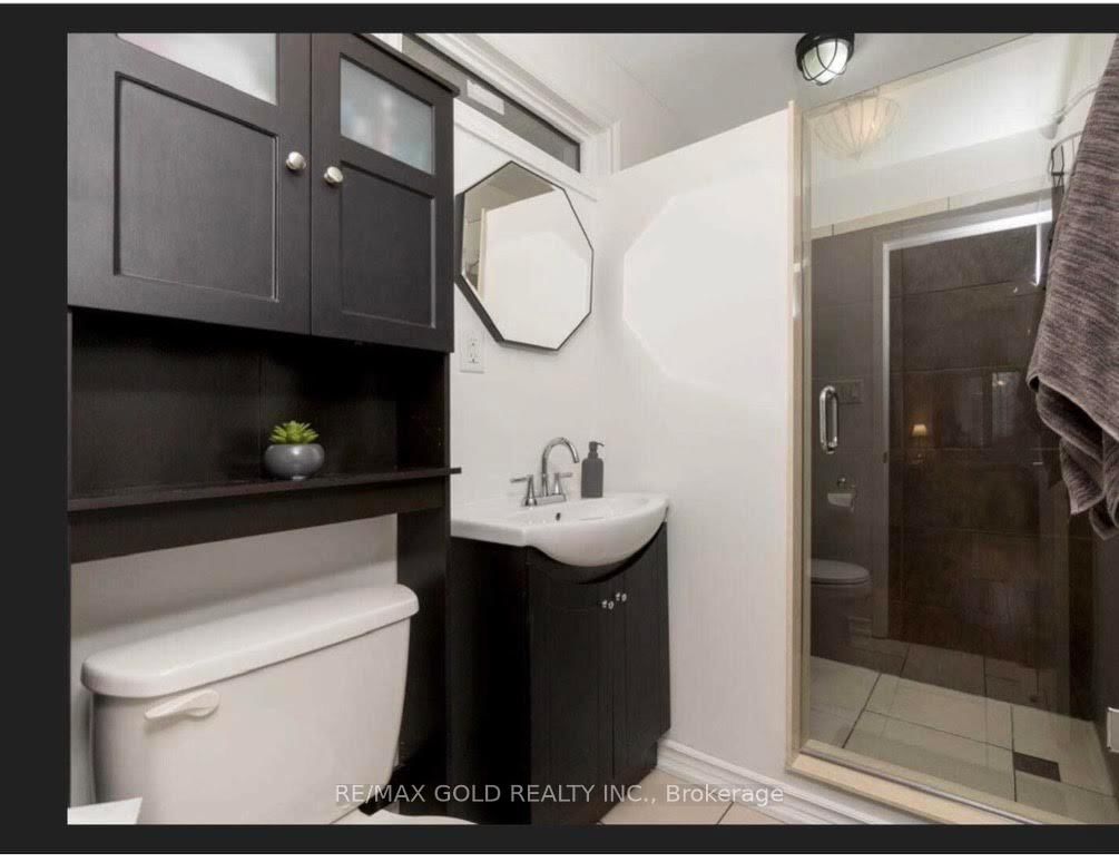 Detached House for sale at 59 Royce Avenue, Brampton, Ontario, L6Y 1J8 - Downtown Brampton - MLS: W12956838