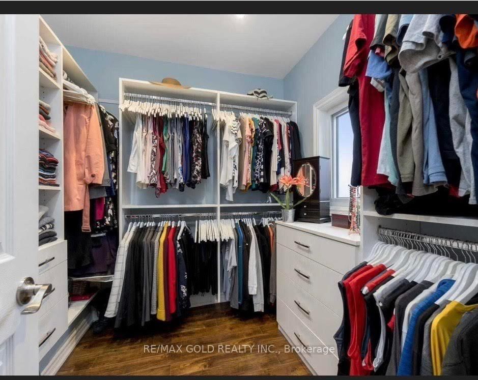 Detached House for sale at 59 Royce Avenue, Brampton, Ontario, L6Y 1J8 - Downtown Brampton - MLS: W12956838