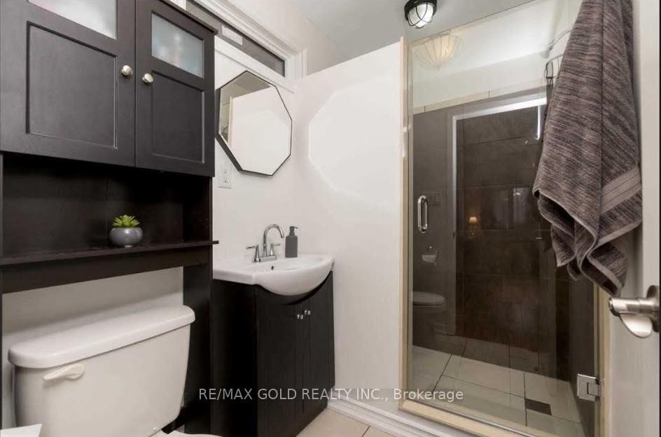 Detached House for sale at 59 Royce Avenue, Brampton, Ontario, L6Y 1J8 - Downtown Brampton - MLS: W12956838