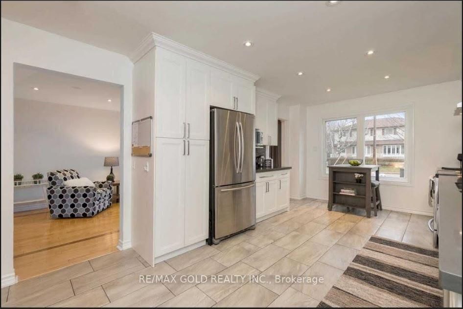 Detached House for sale at 59 Royce Avenue, Brampton, Ontario, L6Y 1J8 - Downtown Brampton - MLS: W12956838