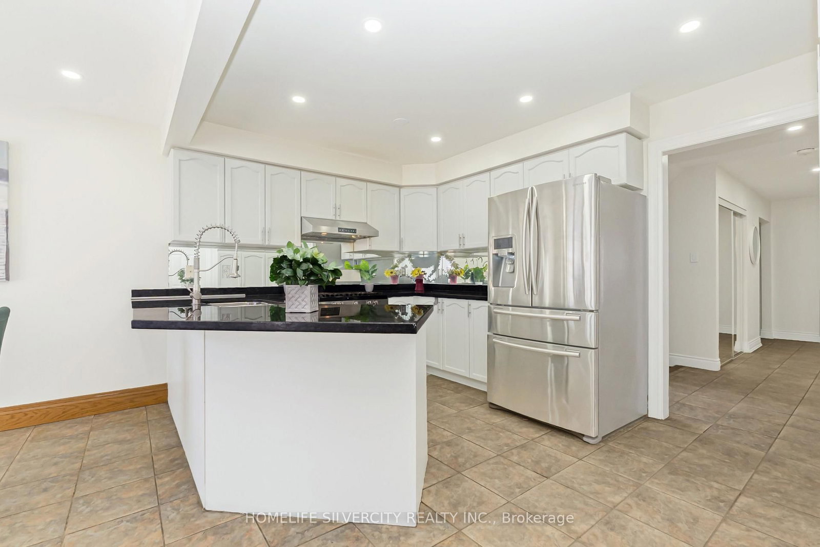 Detached House for sale at 19 Vintage Gate, Brampton, Ontario, L6X 4C4 - Fletcher's Creek Village - MLS: W12957170