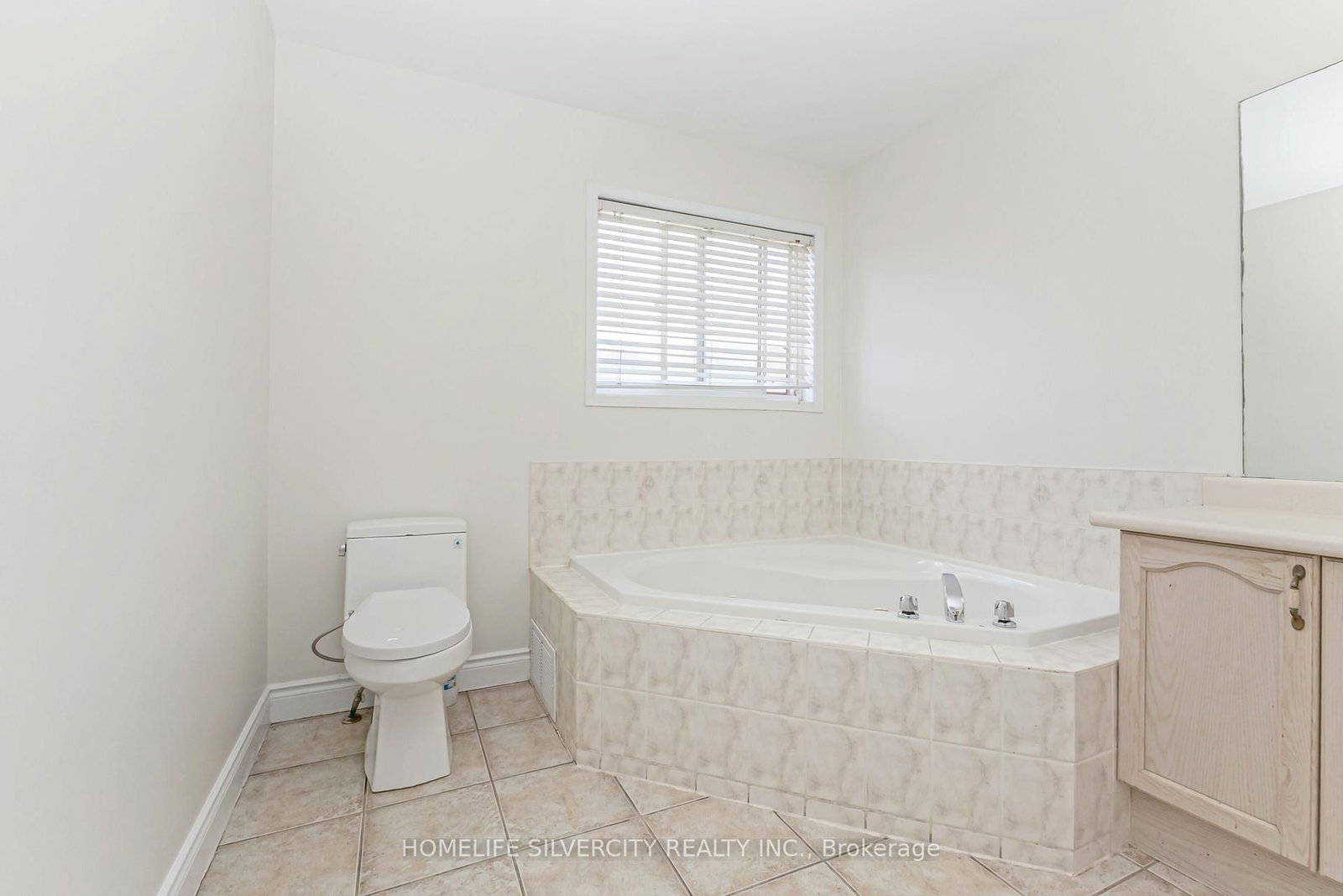 Detached House for sale at 19 Vintage Gate, Brampton, Ontario, L6X 4C4 - Fletcher's Creek Village - MLS: W12957170