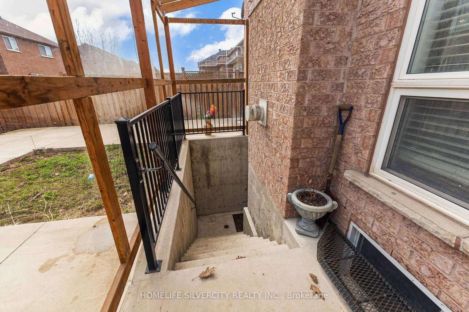 Detached House for sale at 19 Vintage Gate, Brampton, Ontario, L6X 4C4 - Fletcher's Creek Village - MLS: W12957170