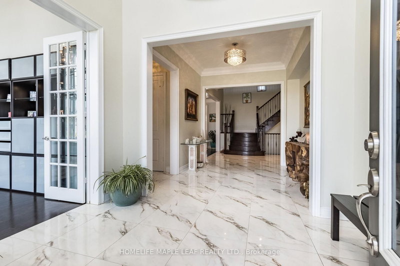 44 Herringbone Cres, Brampton, L6P 4B8 | Image 3