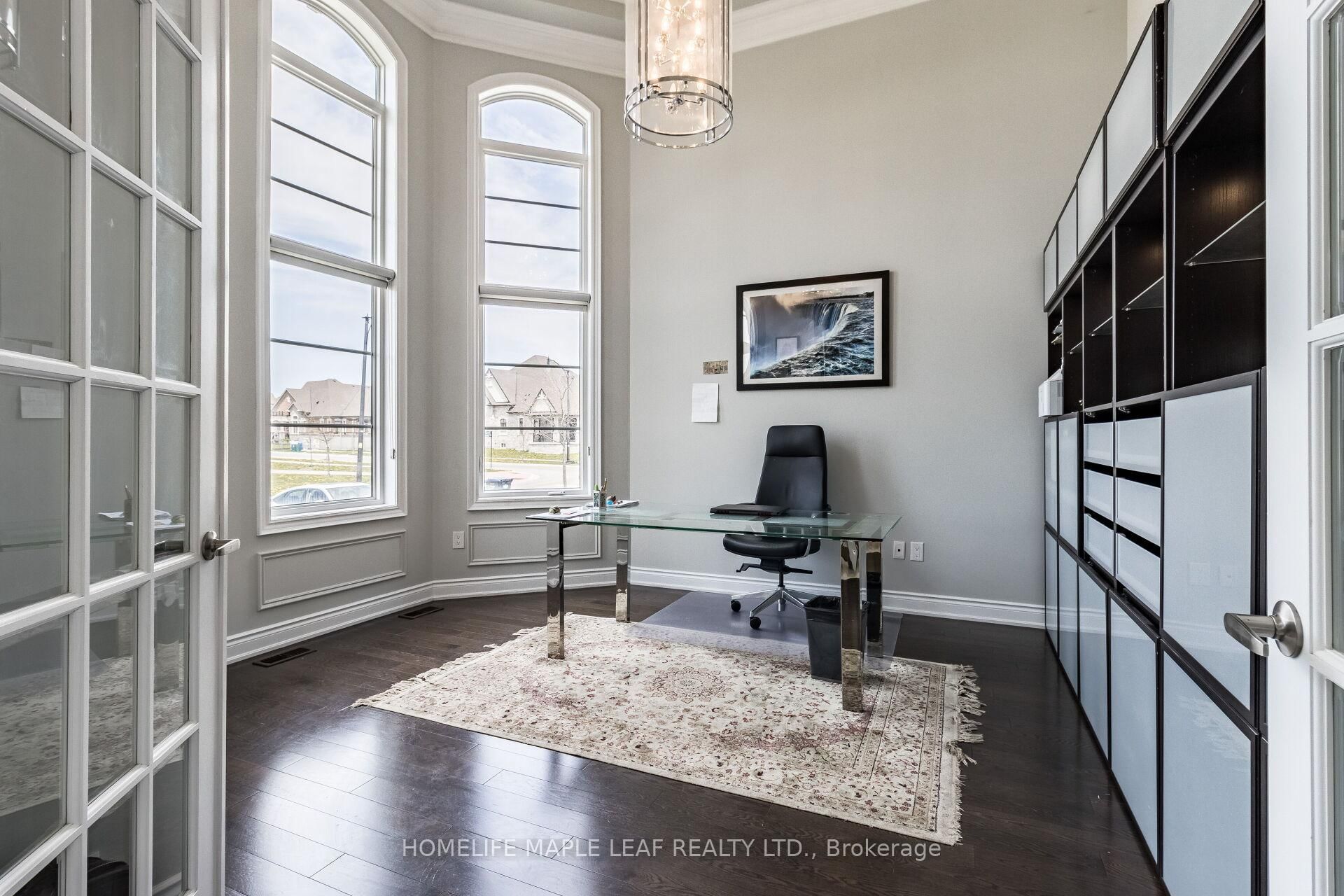 44 Herringbone Crescent