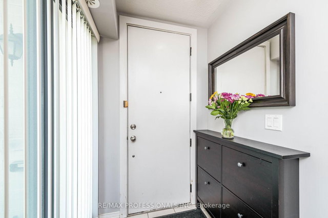 601 - 140 Widdicombe Hill Boulevard