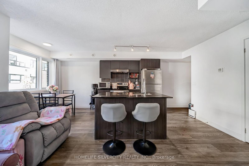 712 - 1131 Cooke Blvd, Burlington, L7T 0C3 | Image 2