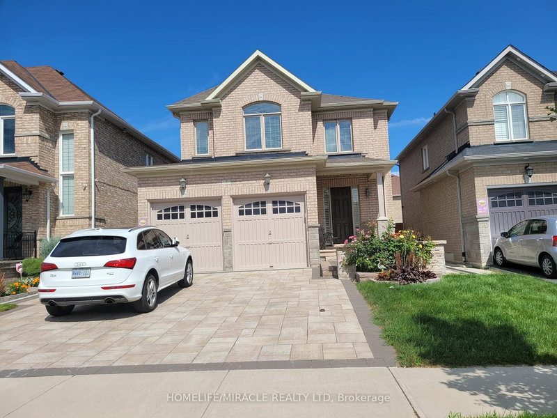 home for lease on 7 Campwood Crescent