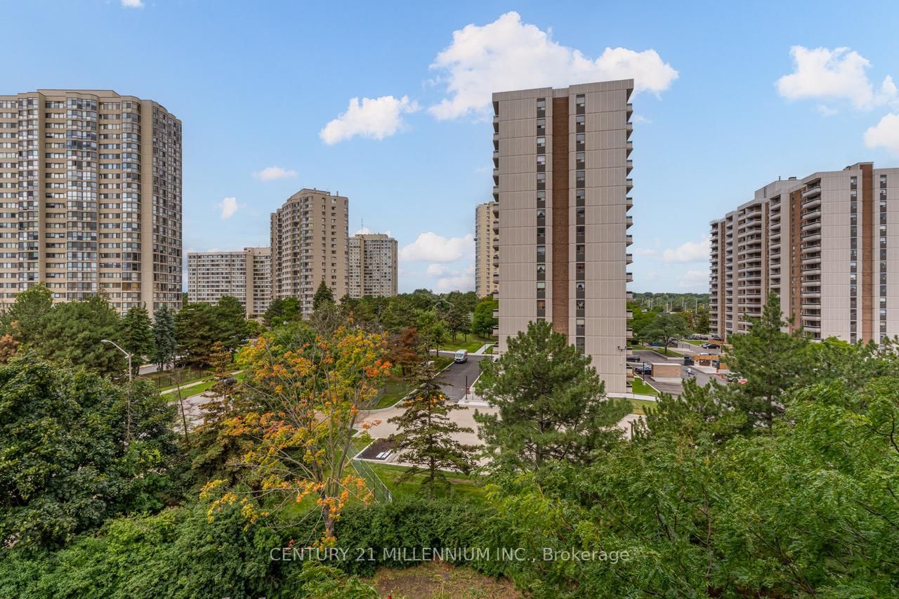 5 Lisa Street • #604 • Brampton, ON photo 39