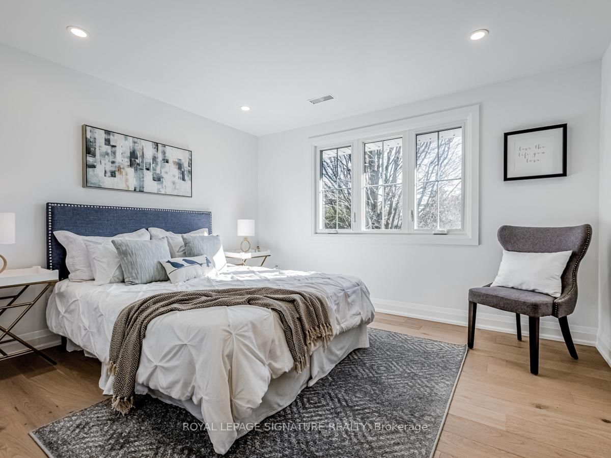 Detached House for sale at 5502 Eaton Avenue, Burlington, Ontario, L7L 3S8 - Appleby - MLS: W12957782