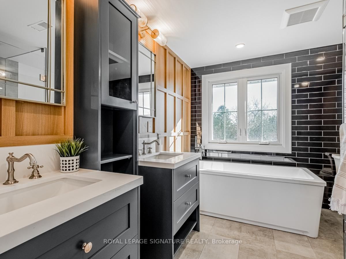 Detached House for sale at 5502 Eaton Avenue, Burlington, Ontario, L7L 3S8 - Appleby - MLS: W12957782