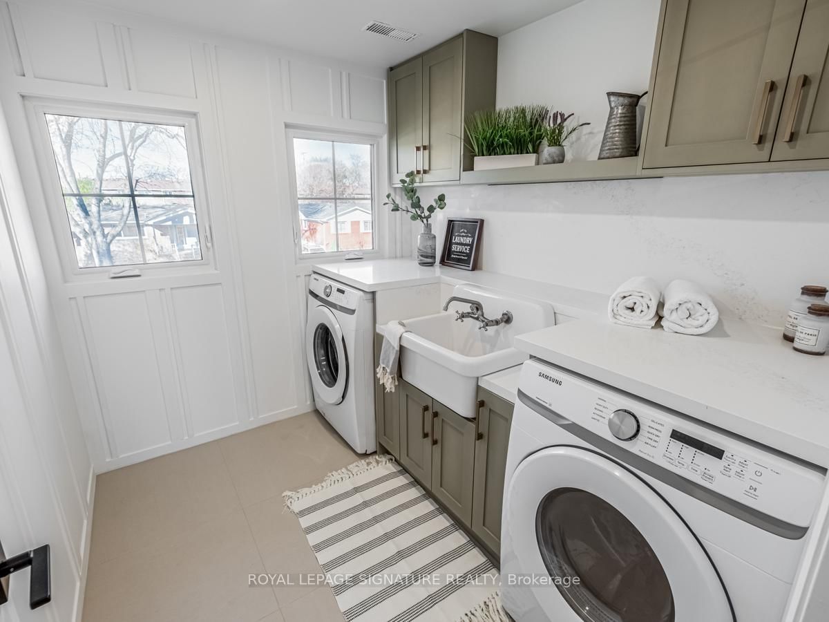 Detached House for sale at 5502 Eaton Avenue, Burlington, Ontario, L7L 3S8 - Appleby - MLS: W12957782