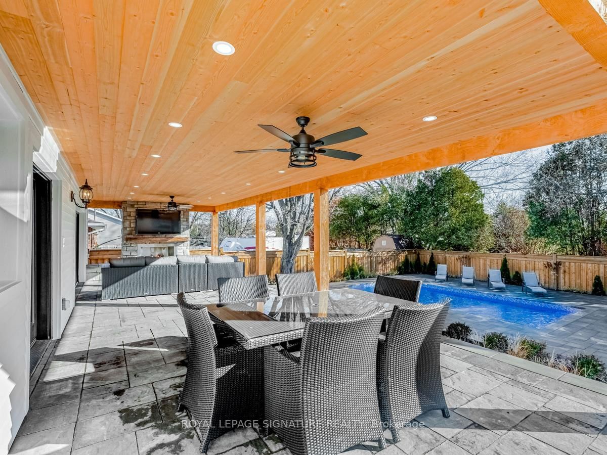 Detached House for sale at 5502 Eaton Avenue, Burlington, Ontario, L7L 3S8 - Appleby - MLS: W12957782