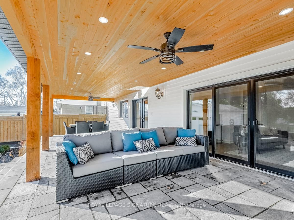 Detached House for sale at 5502 Eaton Avenue, Burlington, Ontario, L7L 3S8 - Appleby - MLS: W12957782