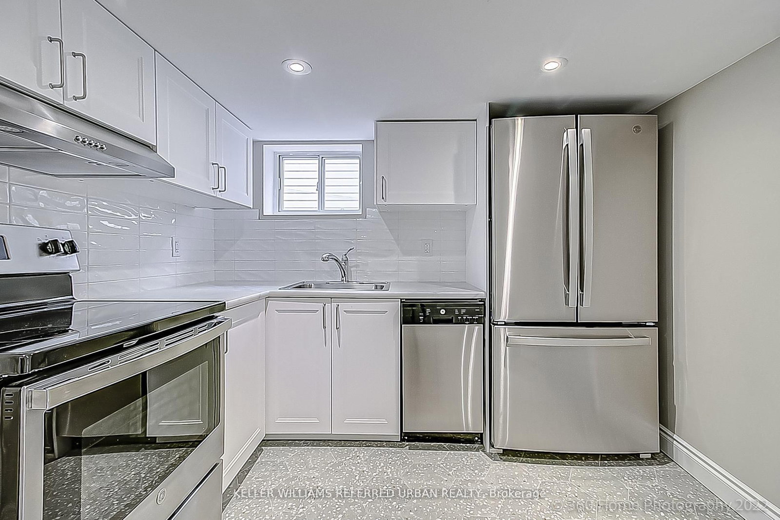 554 Caledonia Road, Unit BSMT - Photo 11