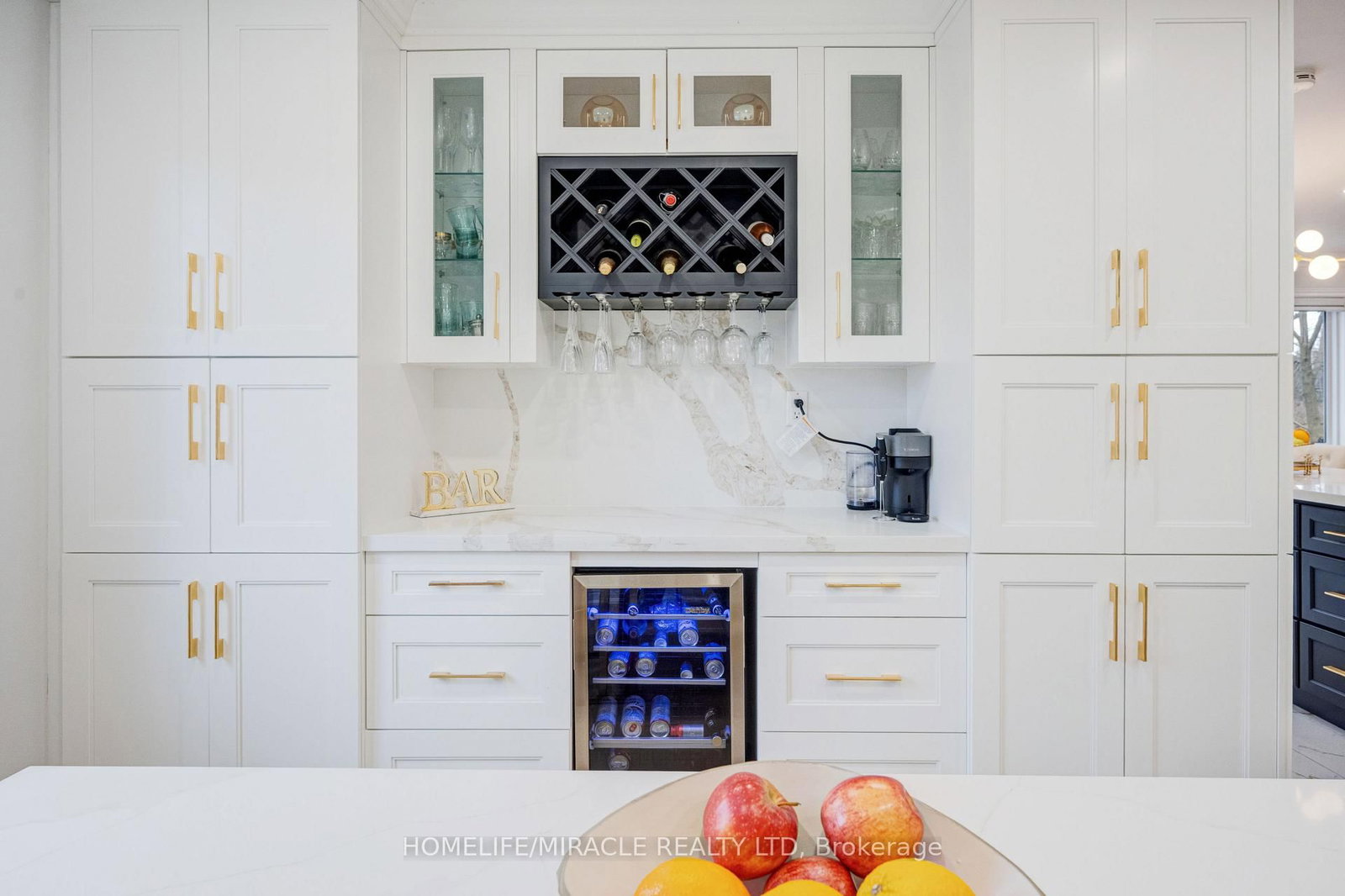 Detached House for sale at 204 Sheraton Court, Oakville, Ontario, L6L 5N3 - Bronte - MLS: W12957796