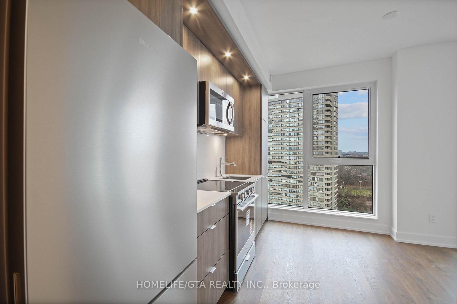 25 Cordova Avenue, Unit 1404 - Photo 7