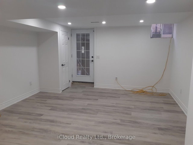 7502 Black Walnut ( Lower Level ) Trail