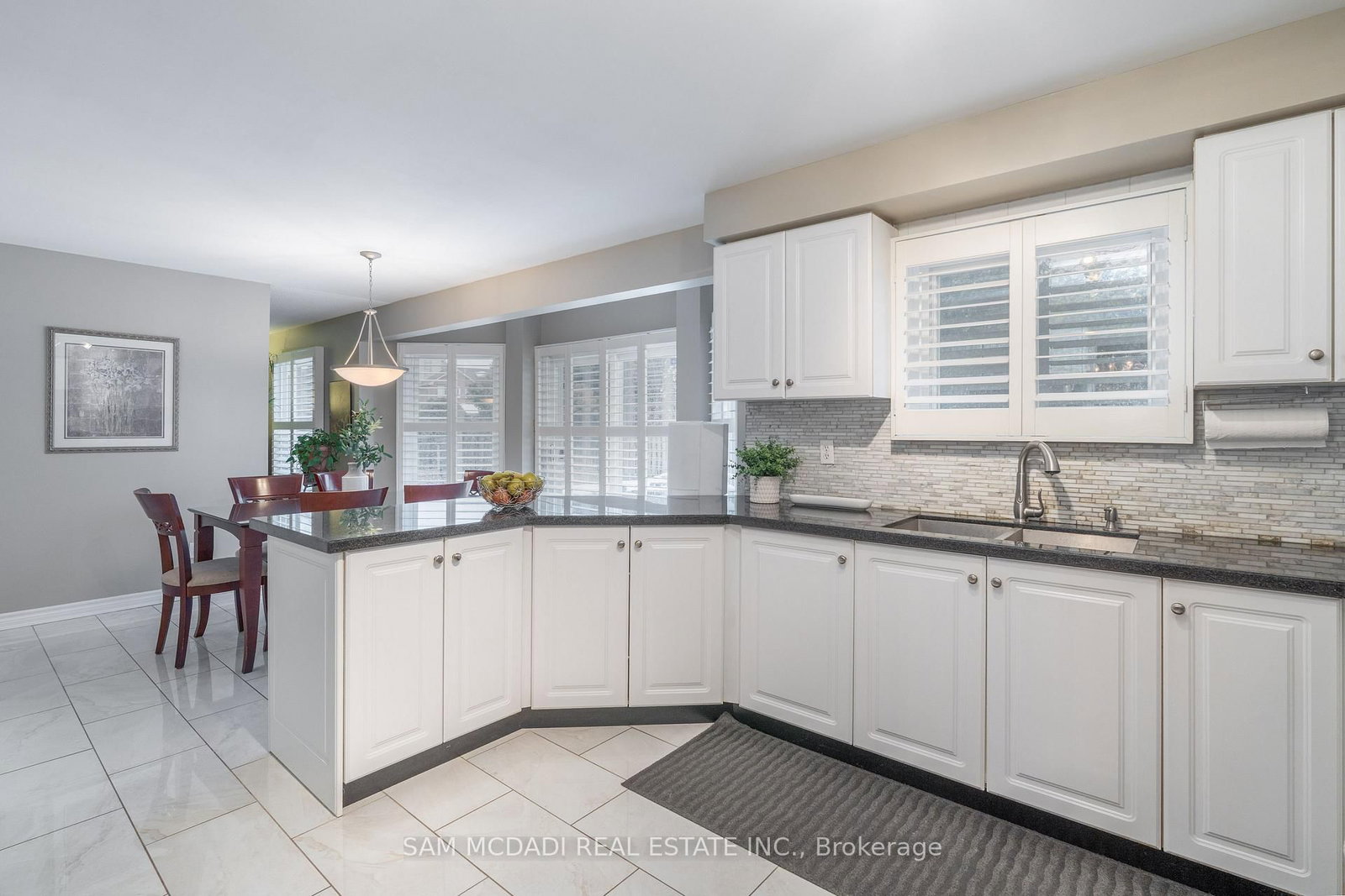 Detached House for sale at 69 Parkside Drive, Brampton, Ontario, L6Y 3A1 - Brampton South - MLS: W12958182