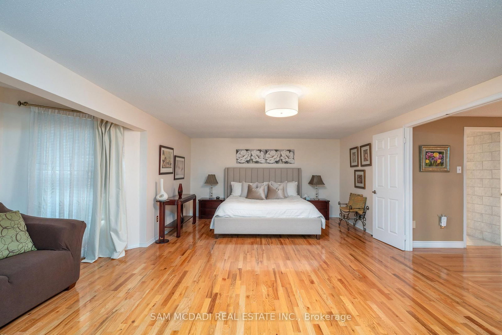 Detached House for sale at 69 Parkside Drive, Brampton, Ontario, L6Y 3A1 - Brampton South - MLS: W12958182