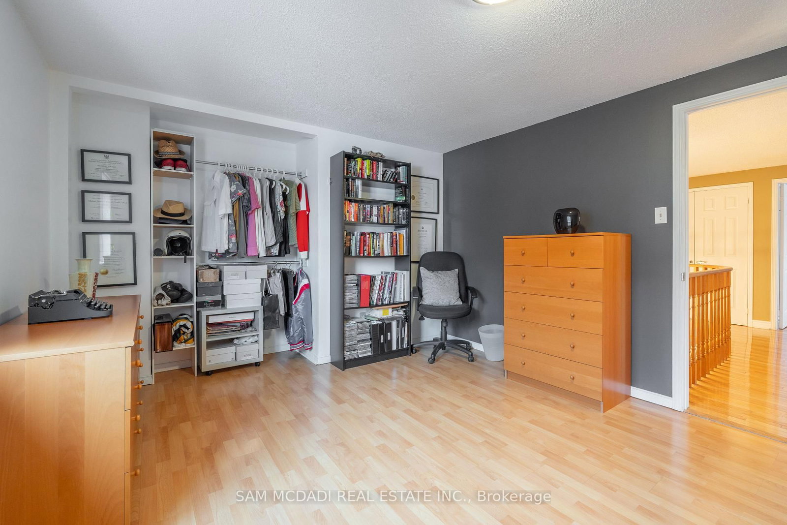 Detached House for sale at 69 Parkside Drive, Brampton, Ontario, L6Y 3A1 - Brampton South - MLS: W12958182