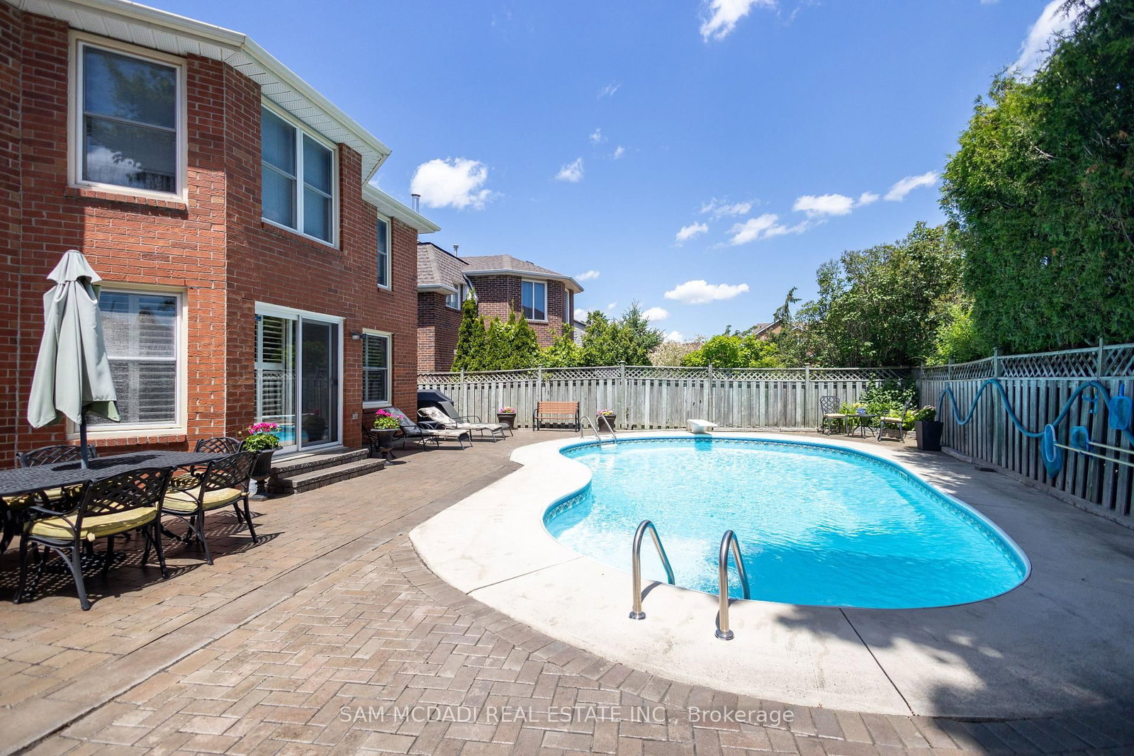 Detached House for sale at 69 Parkside Drive, Brampton, Ontario, L6Y 3A1 - Brampton South - MLS: W12958182