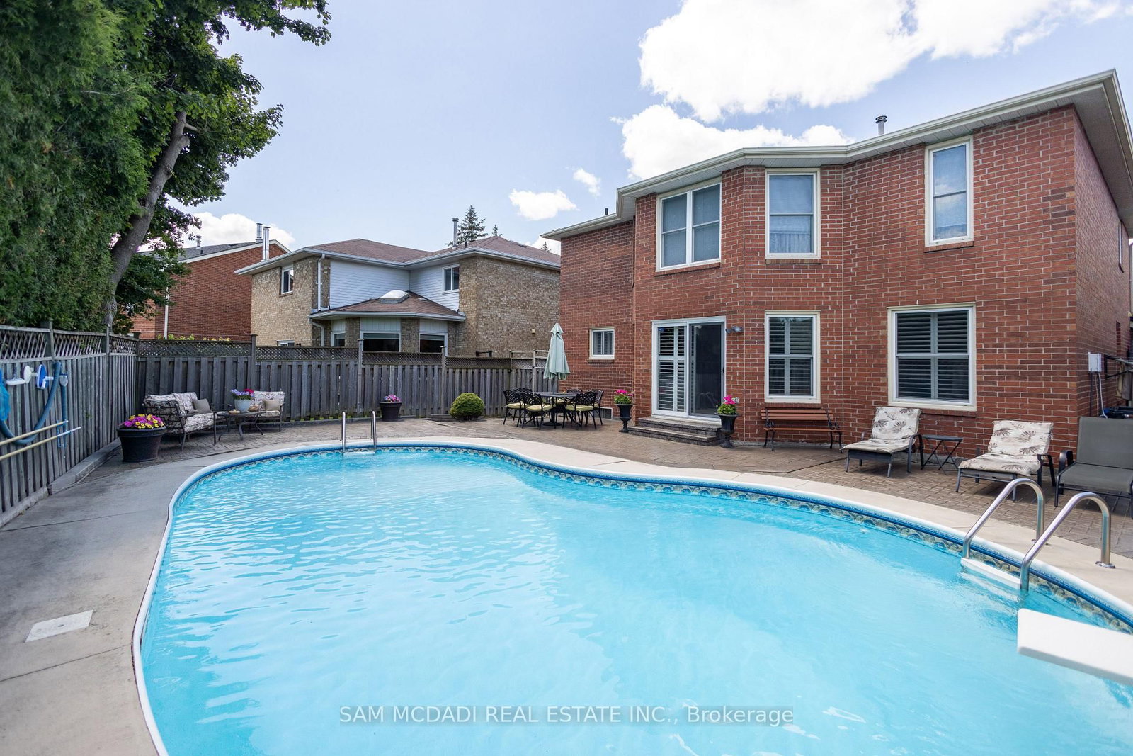 Detached House for sale at 69 Parkside Drive, Brampton, Ontario, L6Y 3A1 - Brampton South - MLS: W12958182