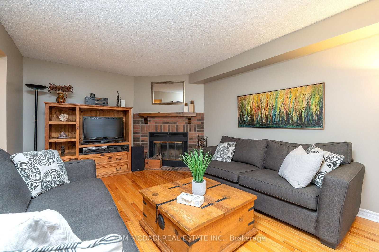 Detached House for sale at 69 Parkside Drive, Brampton, Ontario, L6Y 3A1 - Brampton South - MLS: W12958182