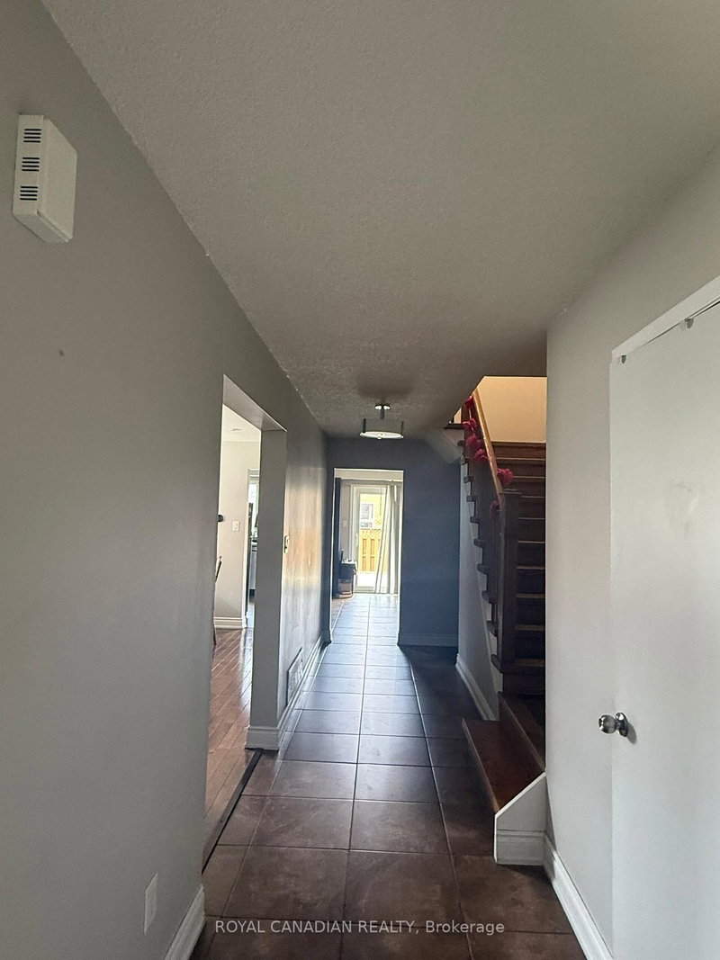 29 Jay St, Brampton, L6Z 3V9 | Image 2