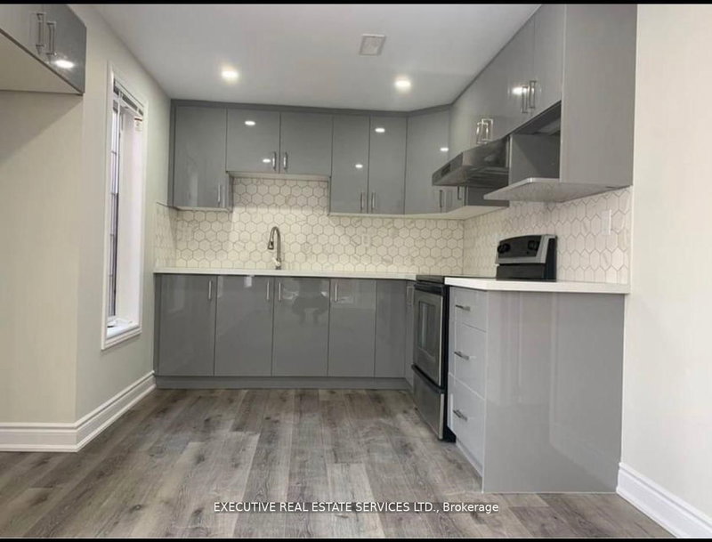 Lower - 39 Stoneylake Ave, Brampton, L6V 4R1 | Image 3