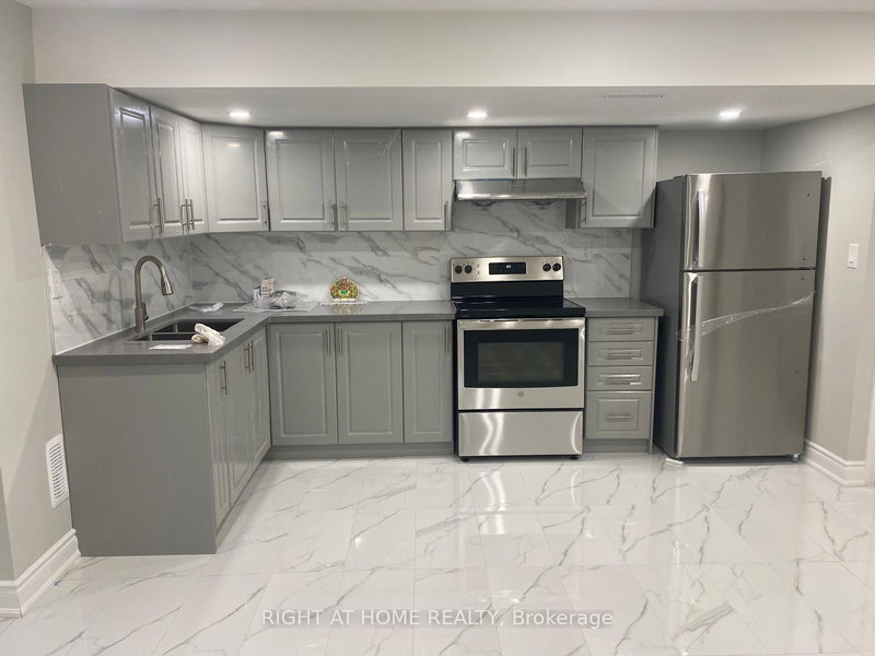 Basement - 409 Comiskey Cres, Mississauga, L5W 0C6 | Image 3