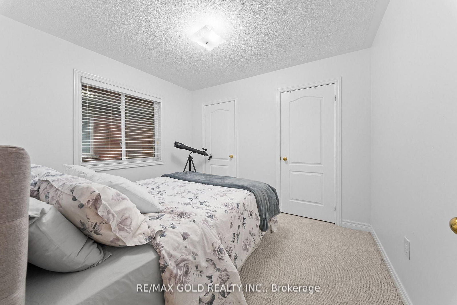 Detached House for sale at 36 Ocean Ridge Drive, Brampton, Ontario, L6R 3K5 - Sandringham-Wellington - MLS: W12958412