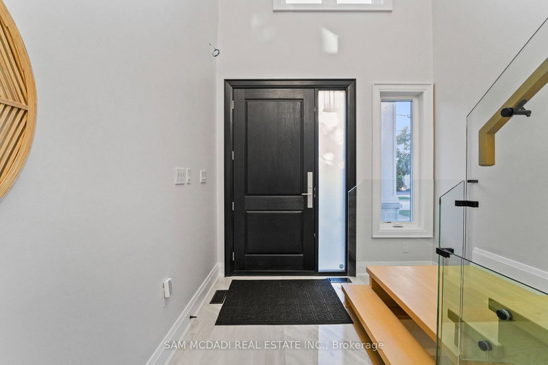 303 Delta St, Toronto, M8W 4G1 | Image 2