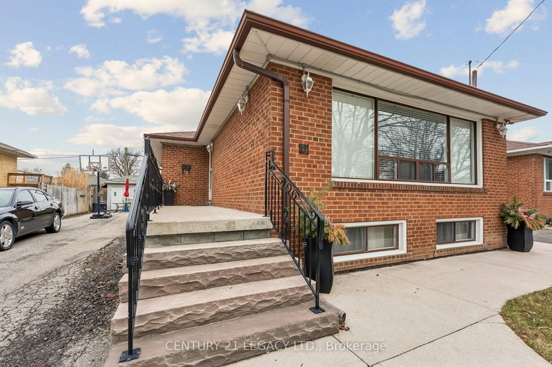 34 Cumberland Dr, Brampton, L6V 1W6 | Image 3