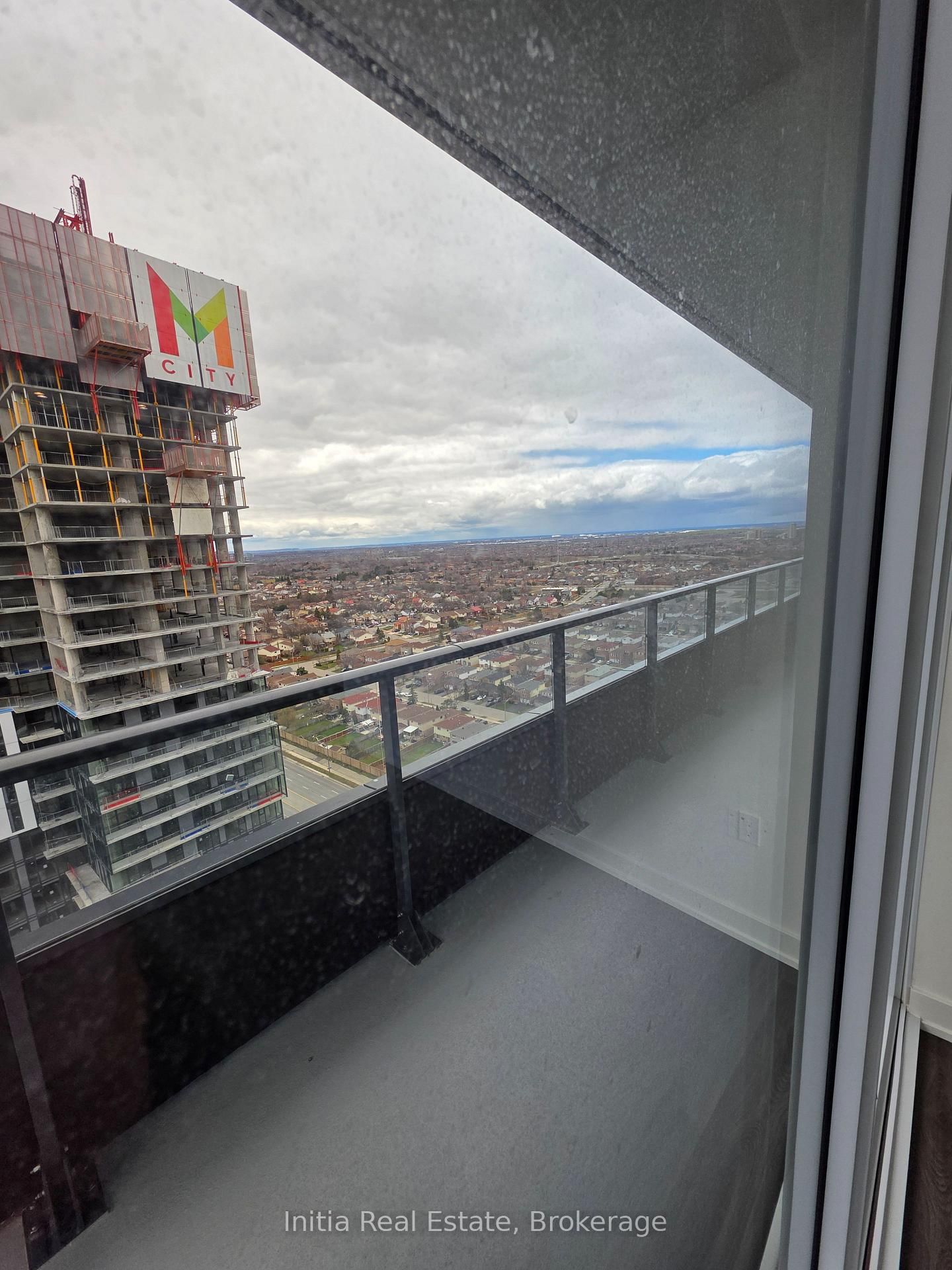 448 Burnhamthorpe Road W, Unit 2112 - Photo 18