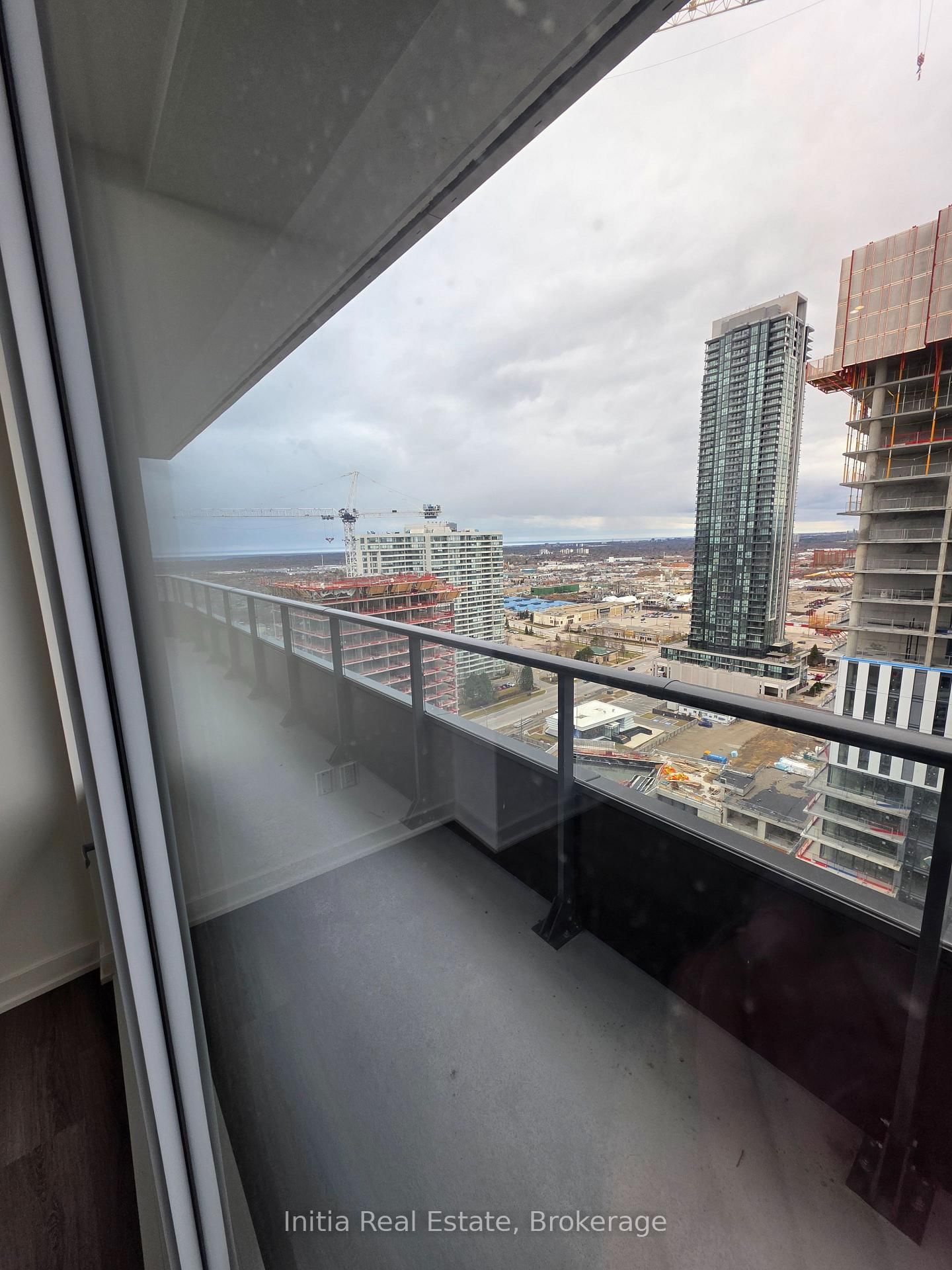 448 Burnhamthorpe Road W, Unit 2112 - Photo 19