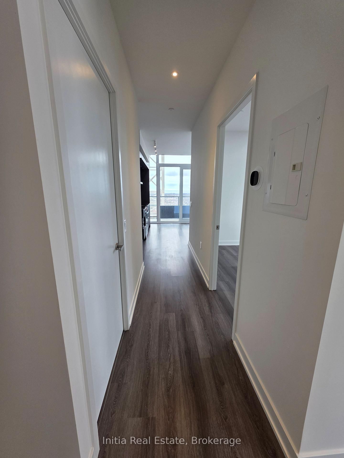 448 Burnhamthorpe Road W, Unit 2112 - Photo 6