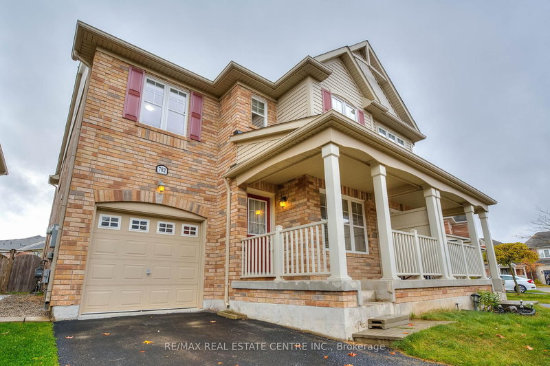 782 Maquire Terr, Milton, L9T 6P5 | Image 2