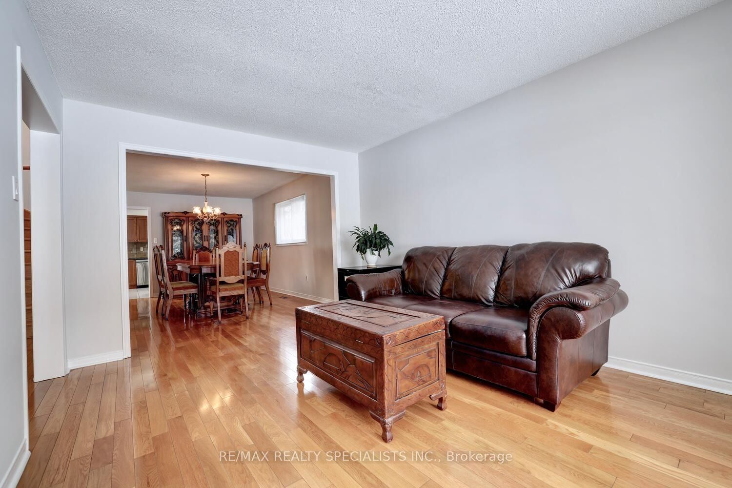 Detached House for sale at 4556 Wainscot Drive, Mississauga, Ontario, L5V 1C7 - East Credit - MLS: W12959444