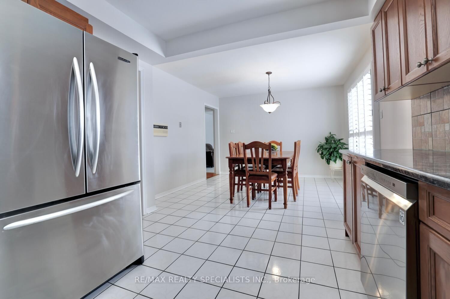 Detached House for sale at 4556 Wainscot Drive, Mississauga, Ontario, L5V 1C7 - East Credit - MLS: W12959444