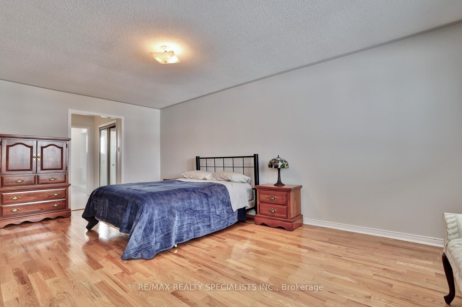 Detached House for sale at 4556 Wainscot Drive, Mississauga, Ontario, L5V 1C7 - East Credit - MLS: W12959444