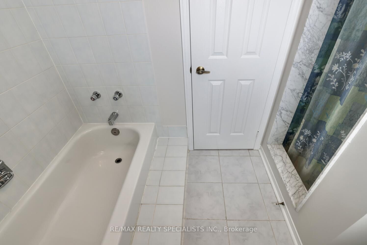 Detached House for sale at 4556 Wainscot Drive, Mississauga, Ontario, L5V 1C7 - East Credit - MLS: W12959444