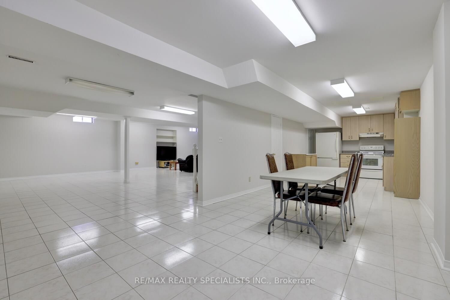 Detached House for sale at 4556 Wainscot Drive, Mississauga, Ontario, L5V 1C7 - East Credit - MLS: W12959444