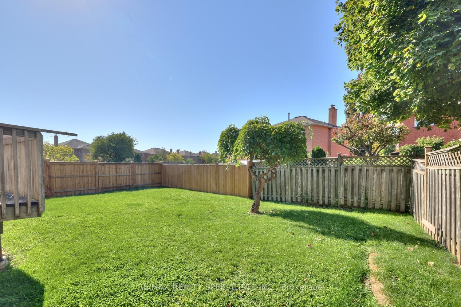 Detached House for sale at 4556 Wainscot Drive, Mississauga, Ontario, L5V 1C7 - East Credit - MLS: W12959444