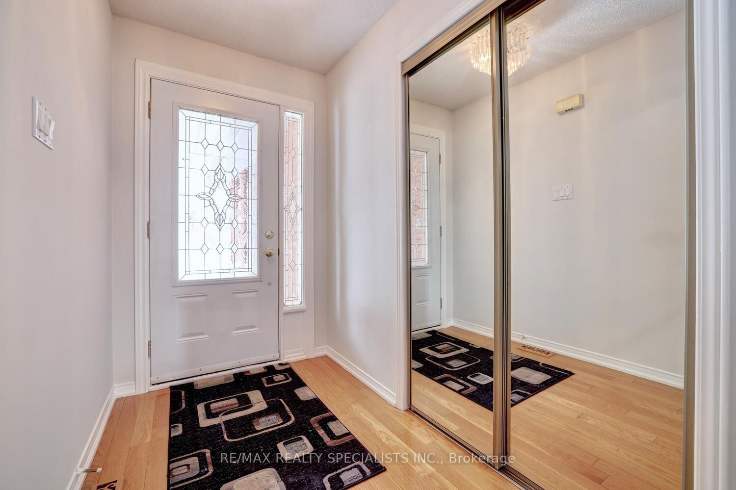 Detached House for sale at 4556 Wainscot Drive, Mississauga, Ontario, L5V 1C7 - East Credit - MLS: W12959444