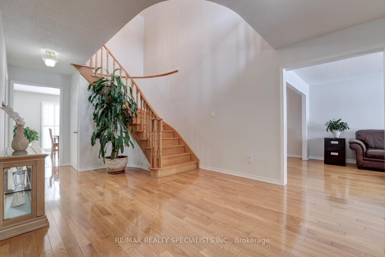 Detached House for sale at 4556 Wainscot Drive, Mississauga, Ontario, L5V 1C7 - East Credit - MLS: W12959444