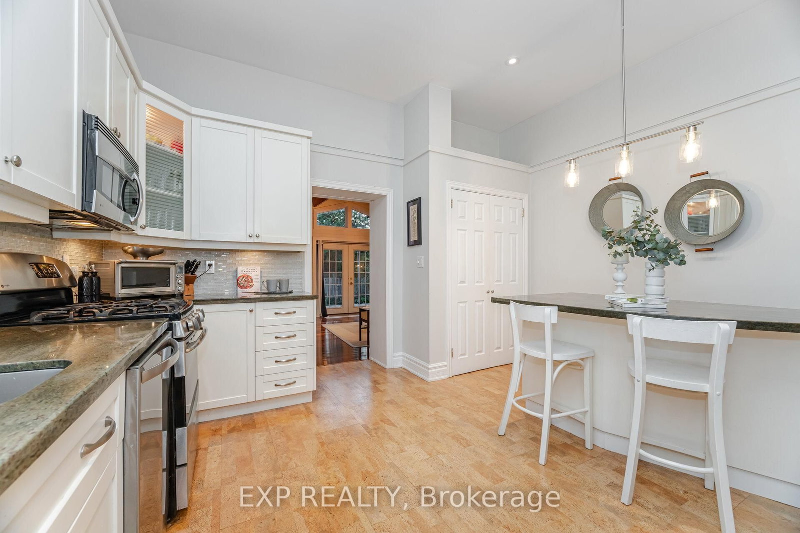 Detached House for sale at 51 Chapel Street, Brampton, Ontario, L6W 2H5 - Downtown Brampton - MLS: W12959454