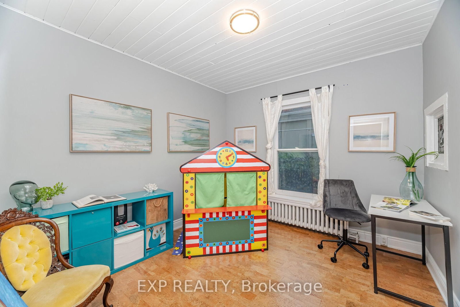 Detached House for sale at 51 Chapel Street, Brampton, Ontario, L6W 2H5 - Downtown Brampton - MLS: W12959454