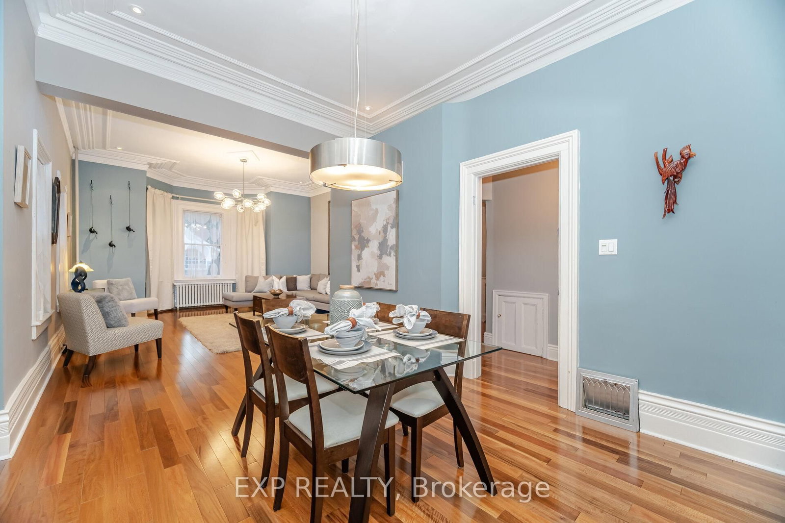 Detached House for sale at 51 Chapel Street, Brampton, Ontario, L6W 2H5 - Downtown Brampton - MLS: W12959454